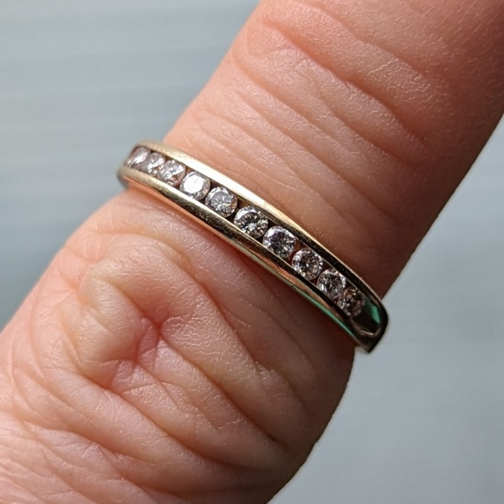 14k yellow gold and diamond band